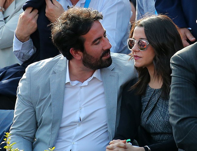 Pablo López y su novia, muy cariñosos en las gradas del Open de tenis