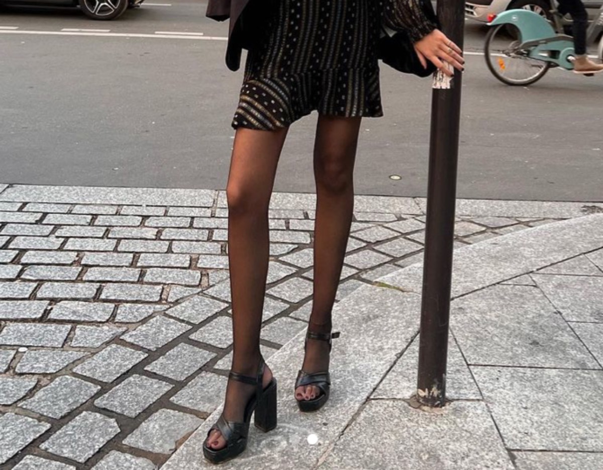 Sandalias con on sale medias negras