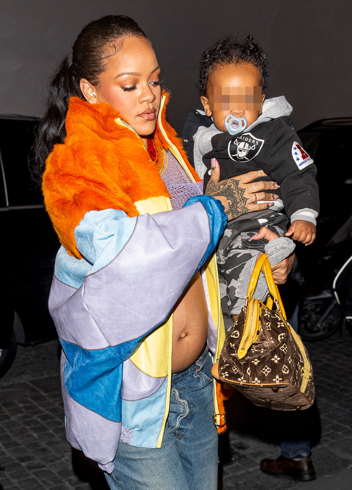 Rihanna da a luz a su segundo bebé que es