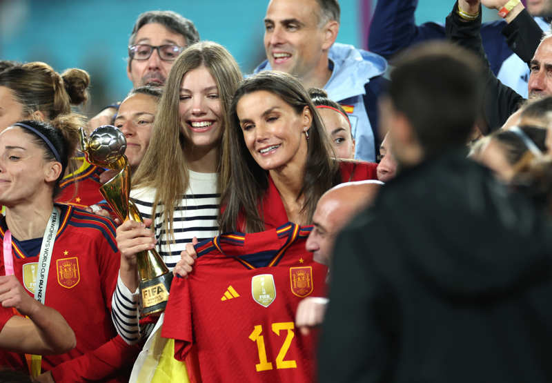 La Reina y la infanta Sof&#237;a, en la final del Mundial de la Selecci&#243;n espa&#241;ola femenina
