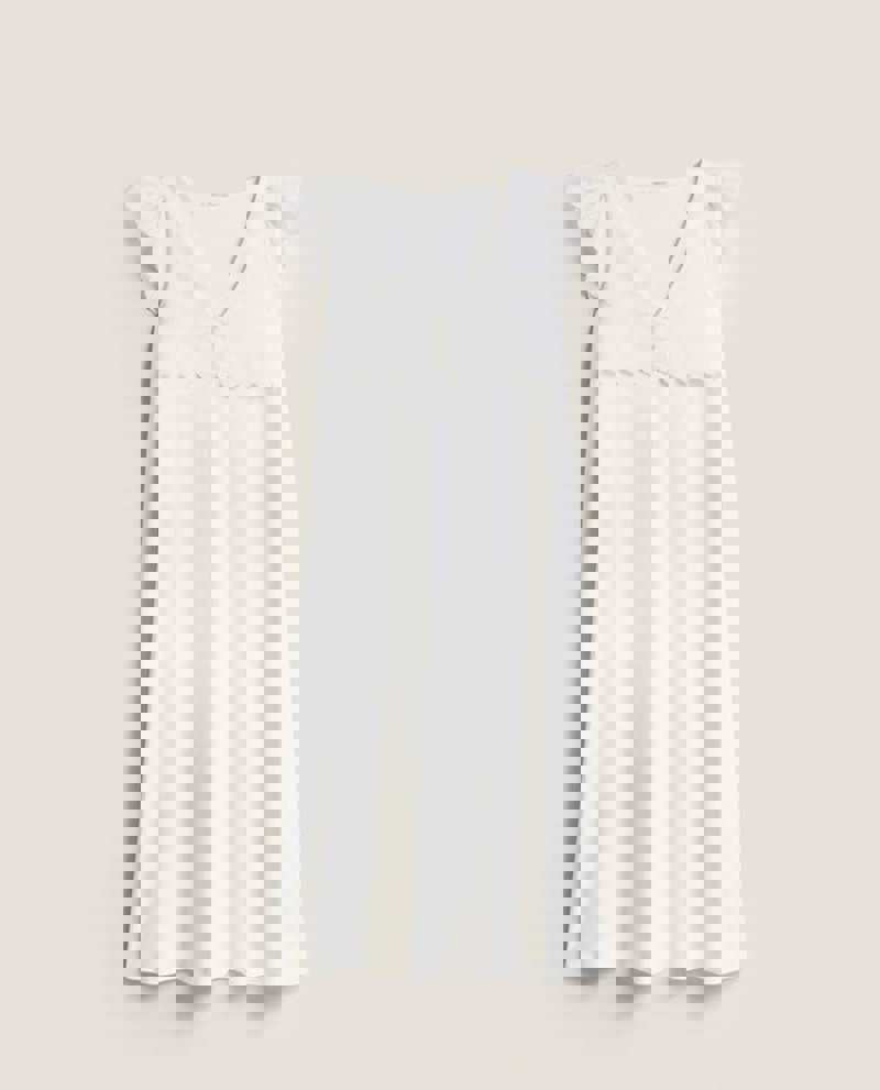 Ayer entre a Zara Home a por un mantel y sali con tres camisones que las que rondan 60 anos agotaran este verano