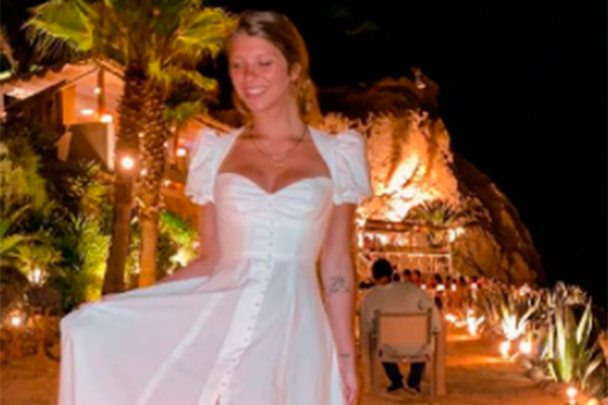Anita Matamoros se viste de novia en su última noche en Ibiza